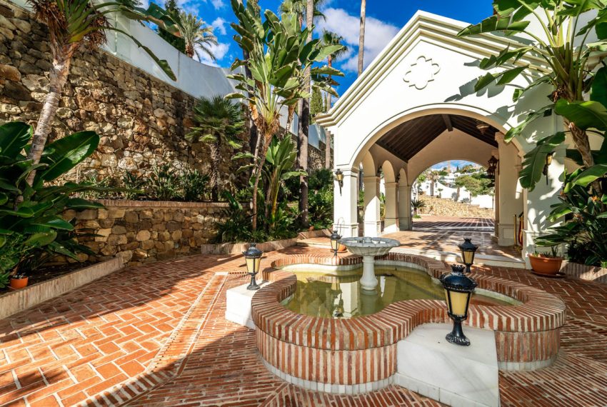 R5018239-Villa-For-Sale-Benahavis-Detached-16-Beds-1337-Built-15