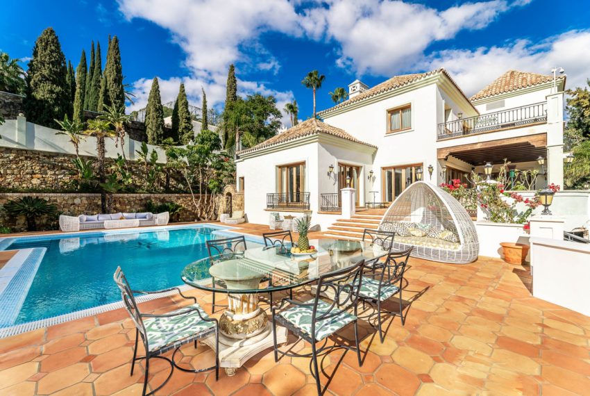 R5018239-Villa-For-Sale-Benahavis-Detached-16-Beds-1337-Built-7