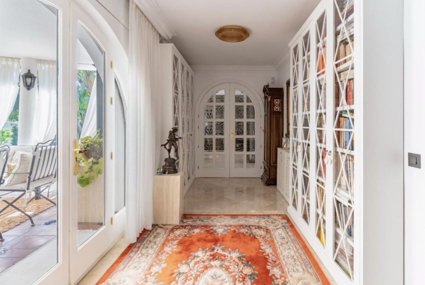 R5018602-Villa-For-Sale-The-Golden-Mile-Detached-5-Beds-600-Built-13