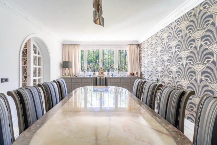 R5018602-Villa-For-Sale-The-Golden-Mile-Detached-5-Beds-600-Built-3