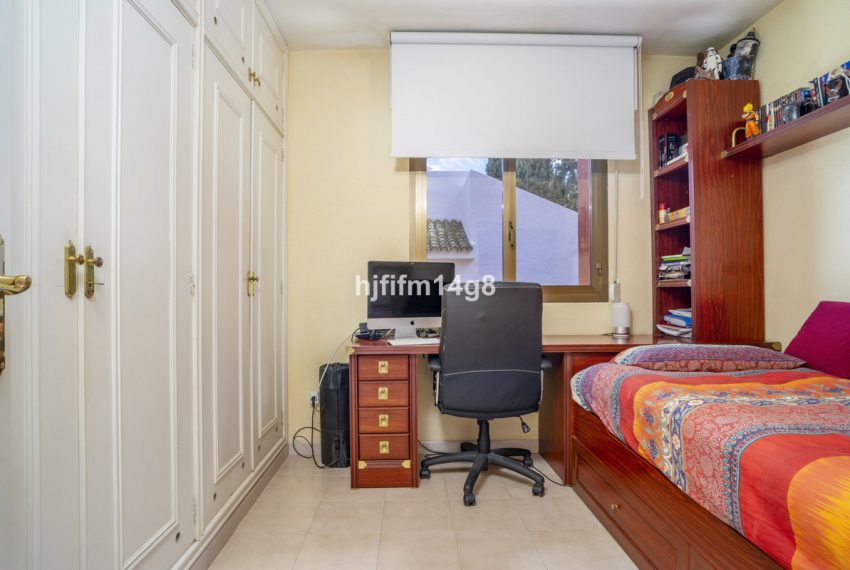 R5023576-Villa-For-Sale-Nueva-Andalucia-Detached-4-Beds-204-Built-14