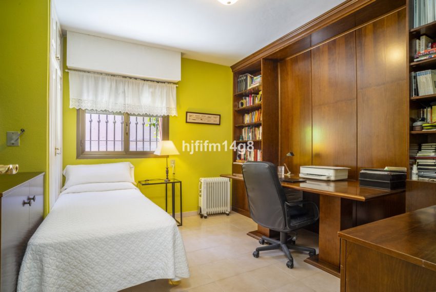 R5023576-Villa-For-Sale-Nueva-Andalucia-Detached-4-Beds-204-Built-15