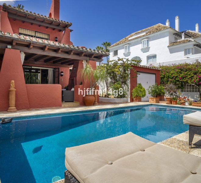 R5023576-Image 1-Detached - 4 Beds - 204 Built