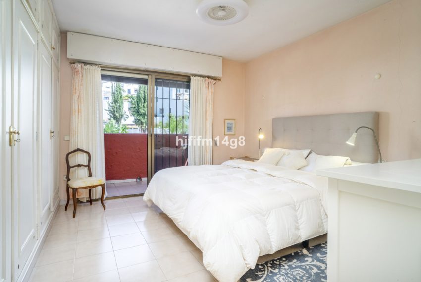 R5023576-Villa-For-Sale-Nueva-Andalucia-Detached-4-Beds-204-Built-9