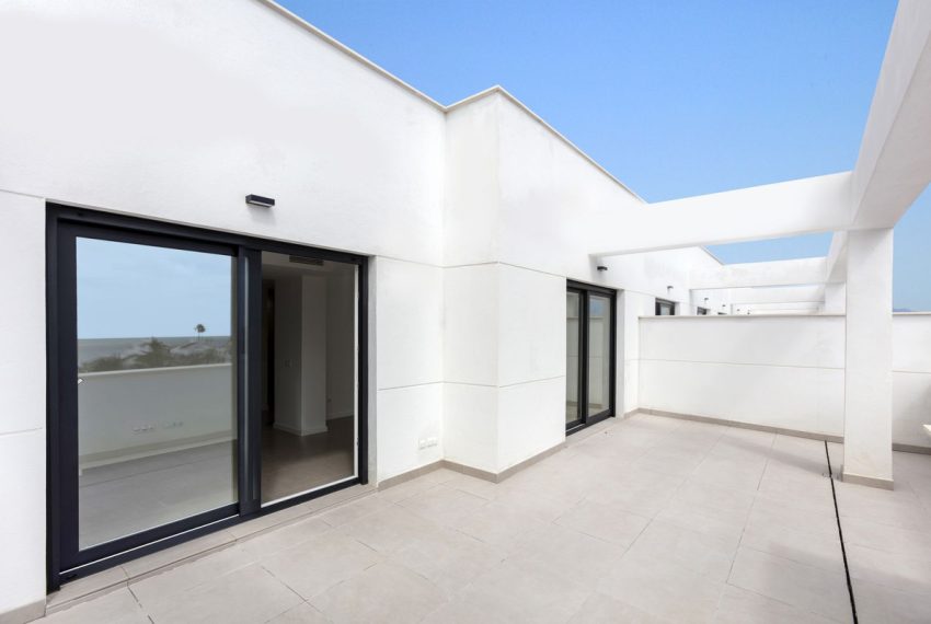 R5026192-Apartment-For-Sale-Estepona-Penthouse-3-Beds-100-Built-1