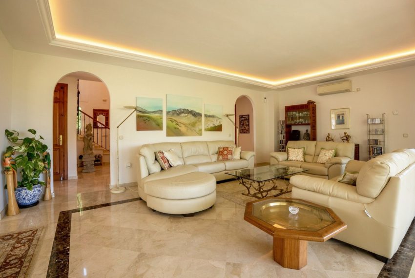 R5026291-Villa-For-Sale-La-Cala-Golf-Detached-5-Beds-464-Built-4