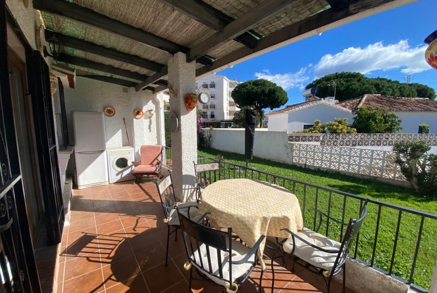 R5034424-Villa-For-Sale-Calahonda-Detached-2-Beds-85-Built-1