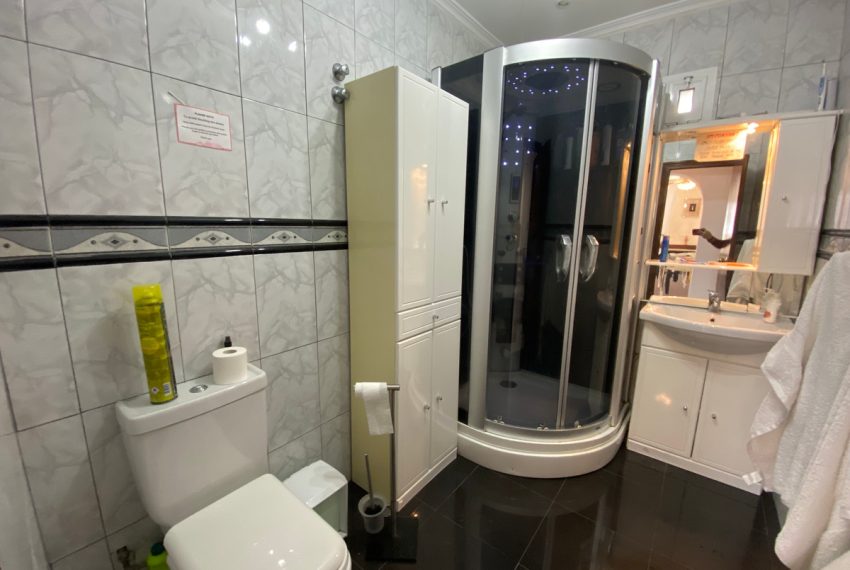 R5034424-Villa-For-Sale-Calahonda-Detached-2-Beds-85-Built-4