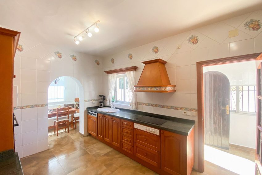 R5035006-Villa-For-Sale-Guadalmina-Alta-Detached-4-Beds-280-Built-12
