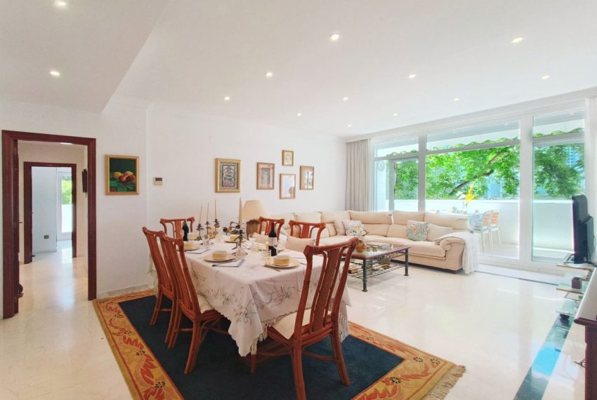 R5040355-Apartment-For-Sale-The-Golden-Mile-Middle-Floor-4-Beds-165-Built-4