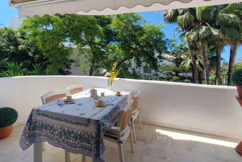 R5040355-Apartment-For-Sale-The-Golden-Mile-Middle-Floor-4-Beds-165-Built