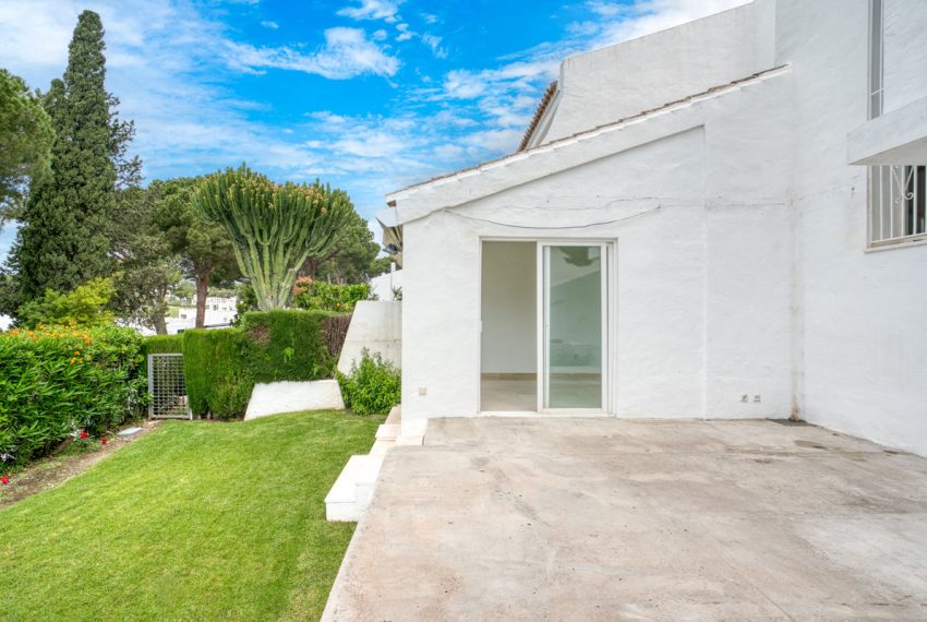 R5041408-Townhouse-For-Sale-Nueva-Andalucia-Terraced-3-Beds-285-Built-2