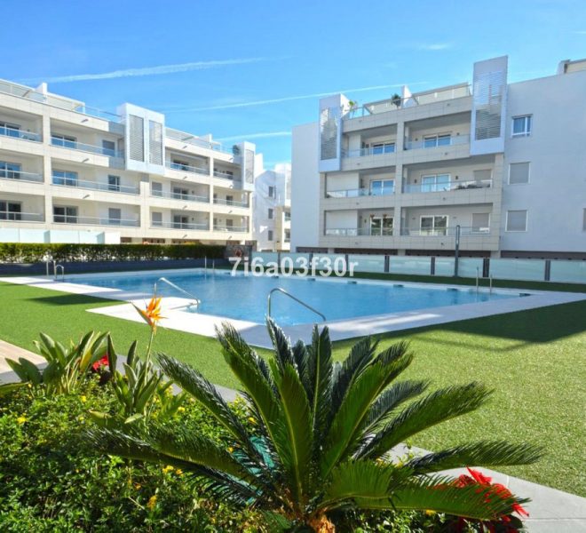 R5041810-Image 1-Middle Floor - 3 Beds - 114 Built