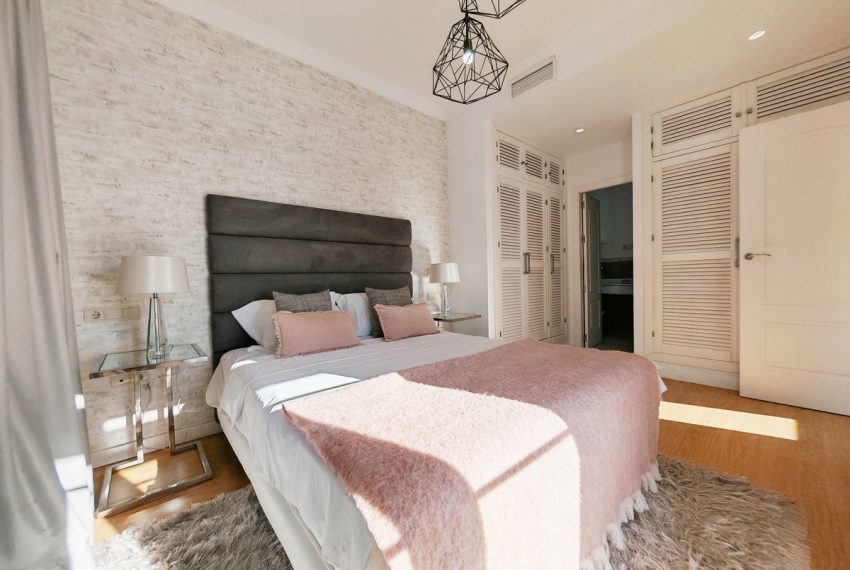 R5042338-Villa-For-Sale-Estepona-Detached-4-Beds-351-Built-9