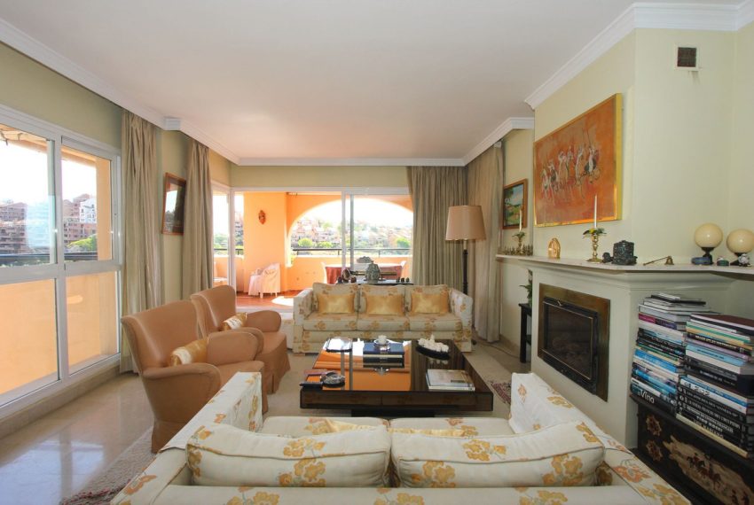 R5044033-Apartment-For-Sale-Elviria-Penthouse-3-Beds-190-Built-8