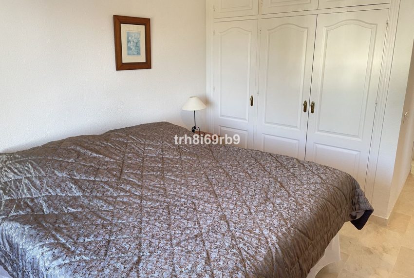 R5044555-Apartment-For-Sale-Benavista-Penthouse-2-Beds-80-Built-11