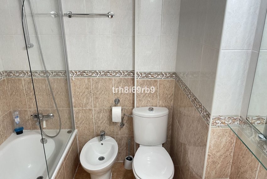 R5044555-Apartment-For-Sale-Benavista-Penthouse-2-Beds-80-Built-12