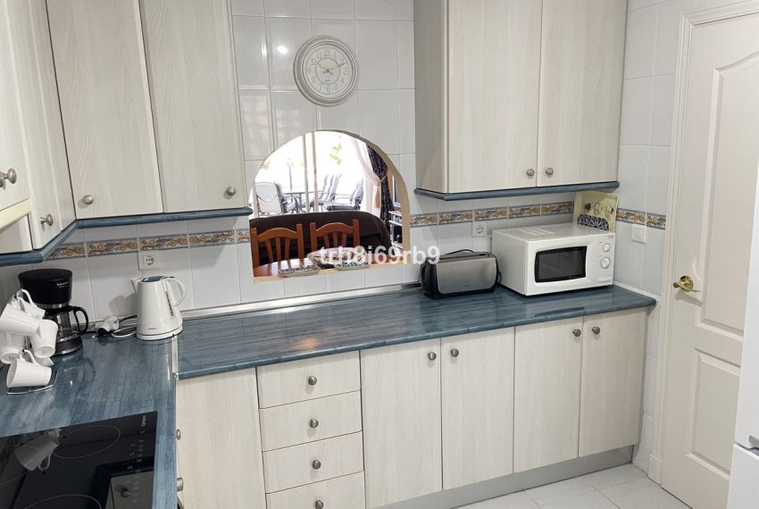 R5044555-Apartment-For-Sale-Benavista-Penthouse-2-Beds-80-Built-4