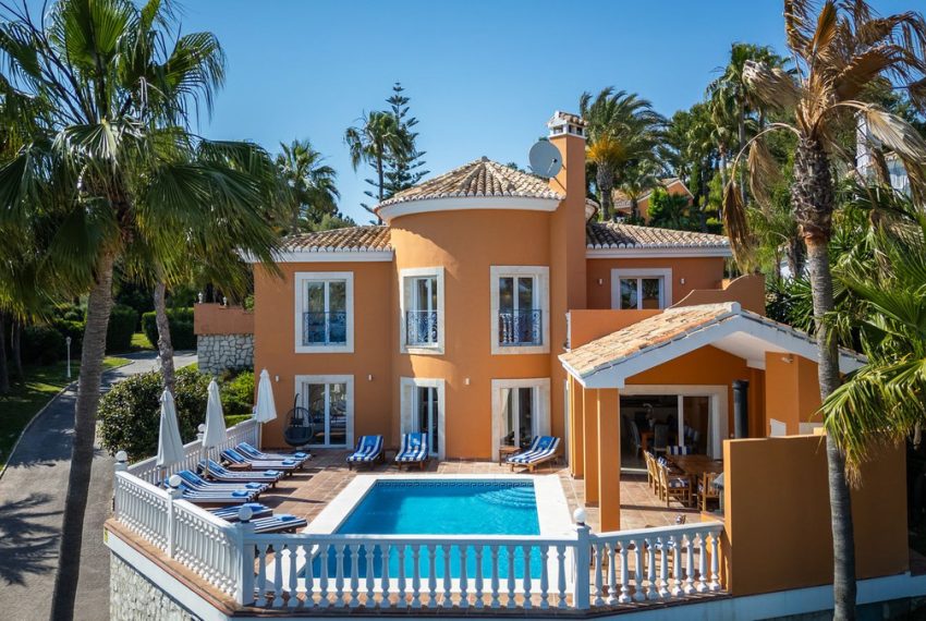 R5044567-Villa-For-Sale-La-Cala-de-Mijas-Detached-5-Beds-419-Built-1