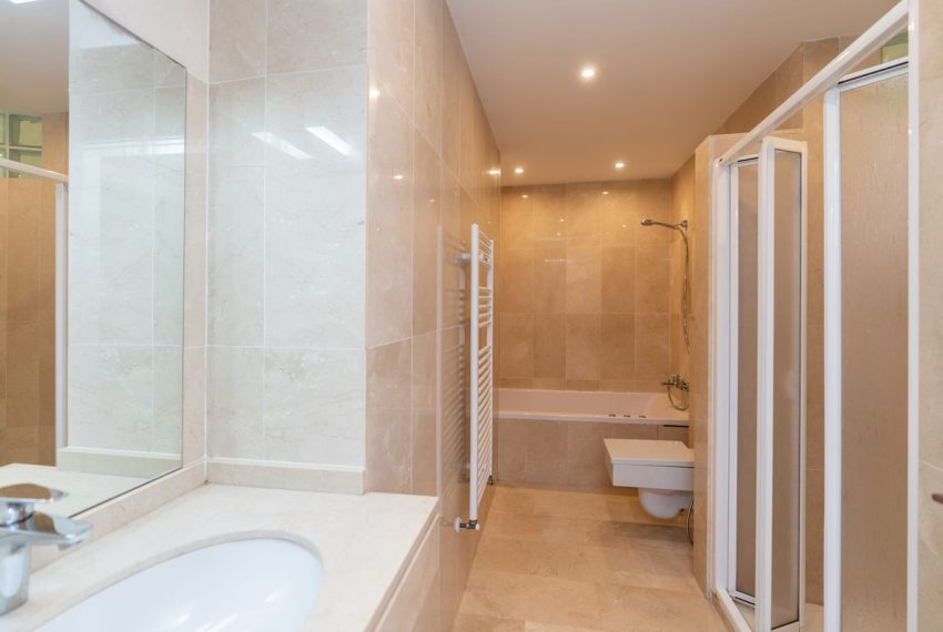 R5044567-Villa-For-Sale-La-Cala-de-Mijas-Detached-5-Beds-419-Built-10