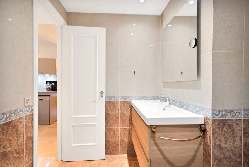 R5044924-Apartment-For-Sale-San-Pedro-de-Alcantara-Penthouse-3-Beds-120-Built-8