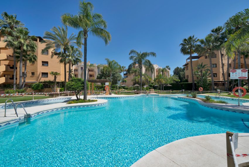 R5044930-Apartment-For-Sale-Estepona-Penthouse-2-Beds-97-Built-3