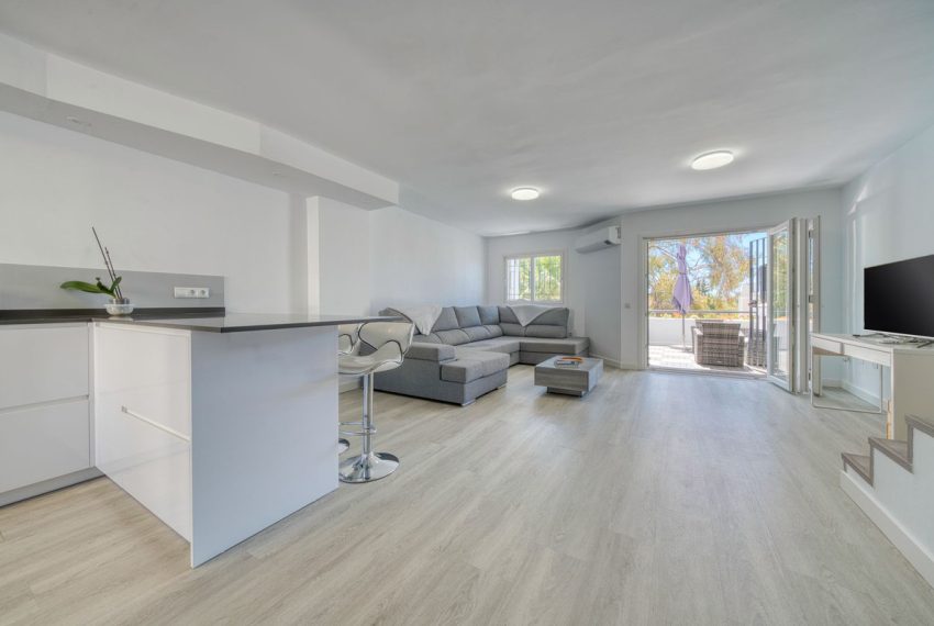 R5045209-Townhouse-For-Sale-Nueva-Andalucia-Terraced-3-Beds-87-Built-1