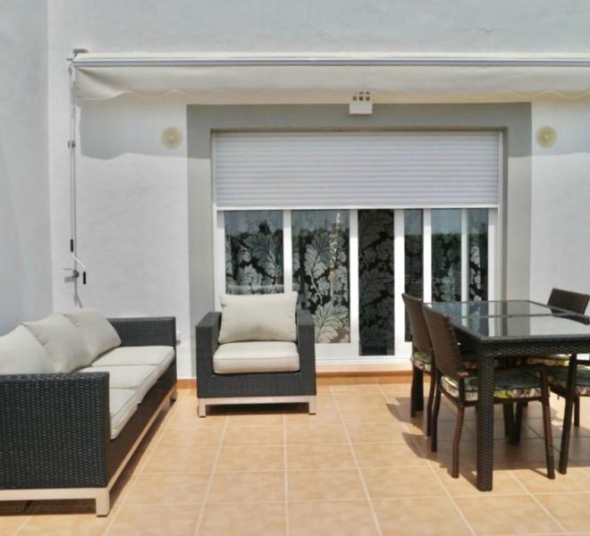 R5046706-Image 1-Terraced - 3 Beds - 227 Built