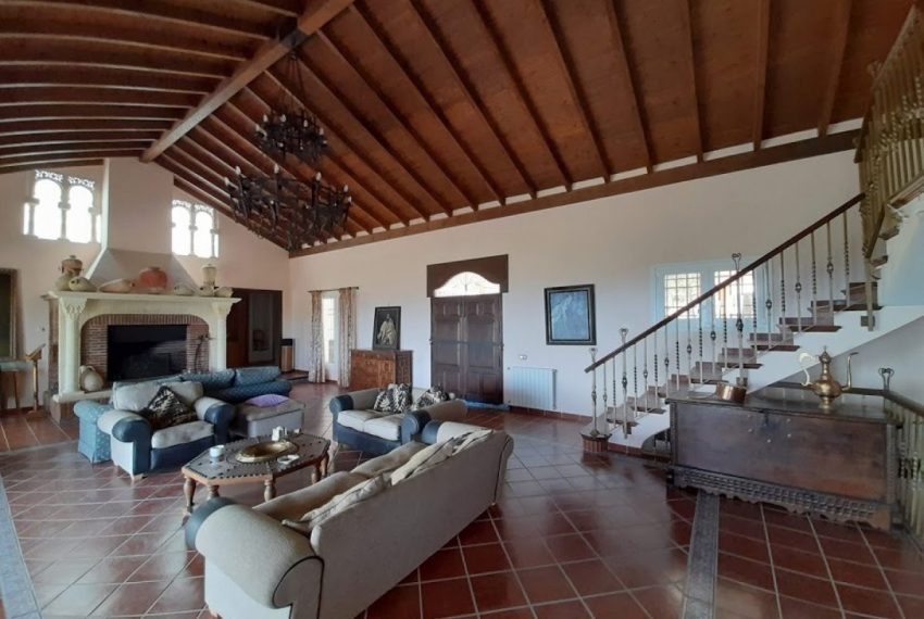 R5046826-Villa-For-Sale-Monda-Finca-7-Beds-1000-Built-2