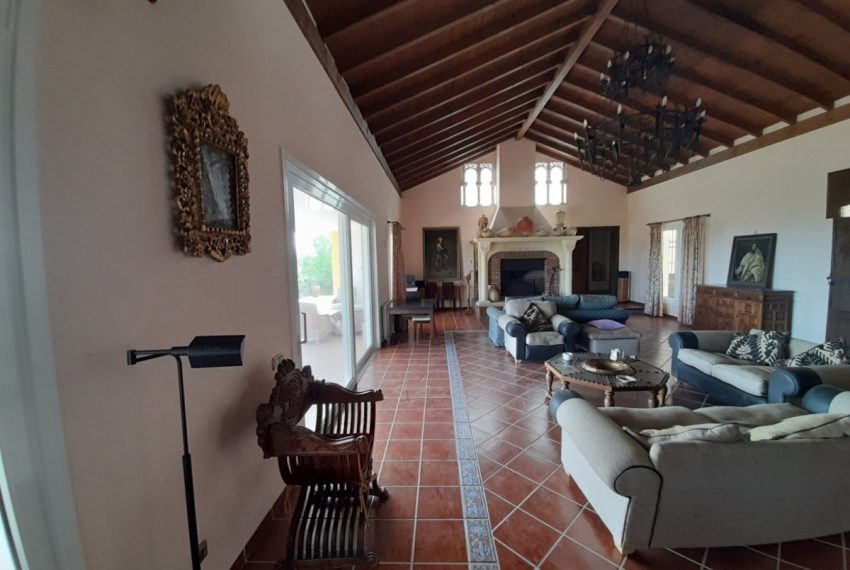 R5046826-Villa-For-Sale-Monda-Finca-7-Beds-1000-Built-4