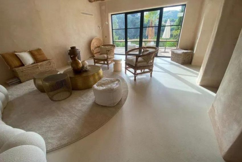 R5046922-Villa-For-Sale-Monda-Finca-9-Beds-450-Built-2