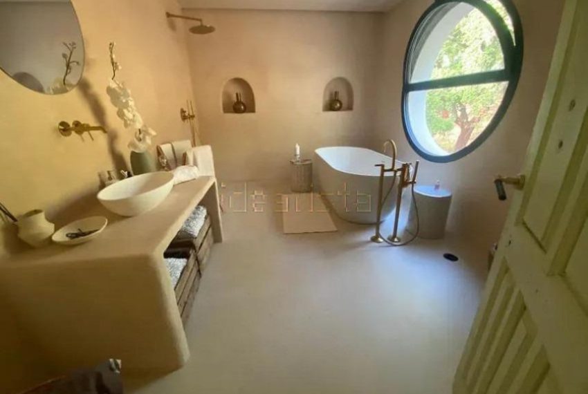 R5046922-Villa-For-Sale-Monda-Finca-9-Beds-450-Built-3