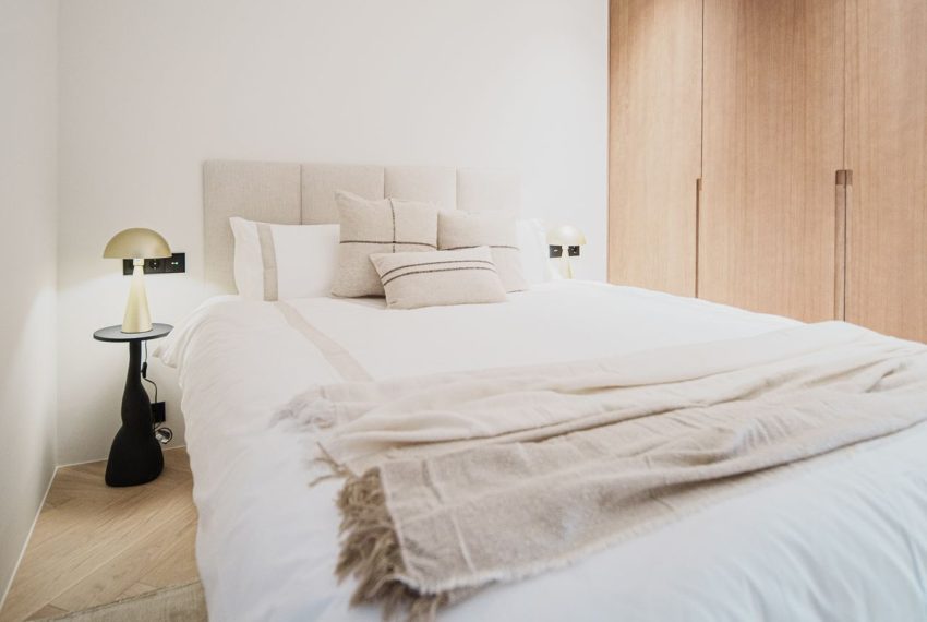 R5047021-Apartment-For-Sale-The-Golden-Mile-Middle-Floor-3-Beds-129-Built-18