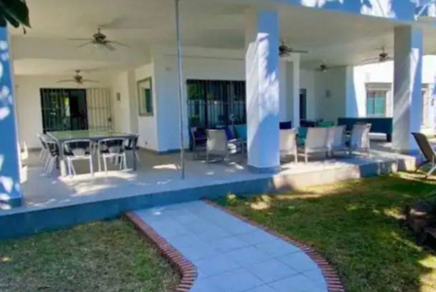 R5048227-Villa-For-Sale-Marbella-Detached-10-Beds-526-Built-1