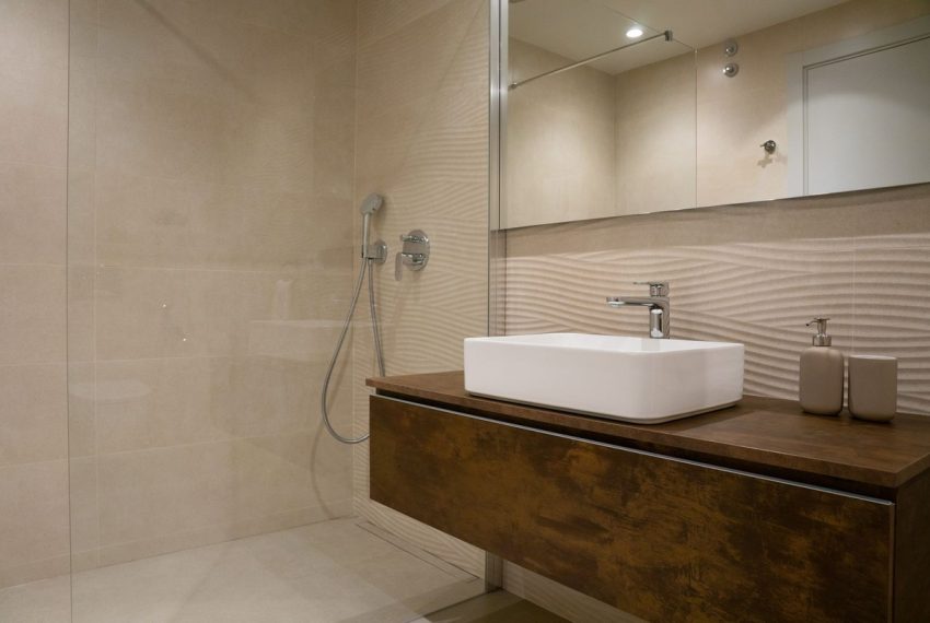 R5048257-Apartment-For-Sale-Nueva-Andalucia-Ground-Floor-3-Beds-130-Built-15