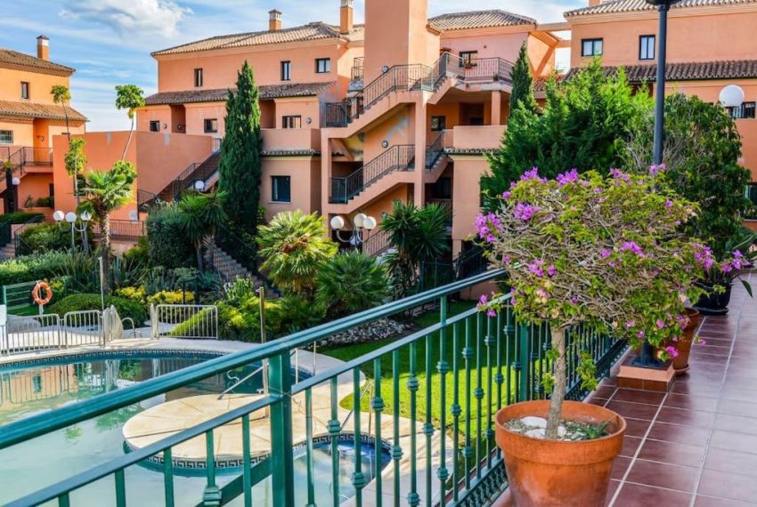R5048800-Apartment-For-Sale-Elviria-Penthouse-3-Beds-136-Built-3