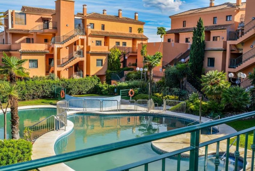 R5048800-Apartment-For-Sale-Elviria-Penthouse-3-Beds-136-Built