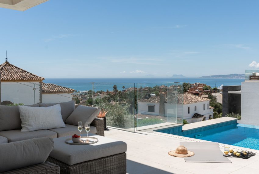 R5049013-Villa-For-Sale-Estepona-Detached-5-Beds-508-Built