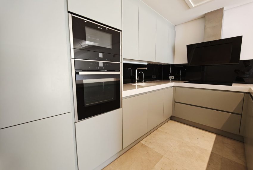 R5050399-Villa-For-Sale-Marbella-Semi-Detached-3-Beds-326-Built-11