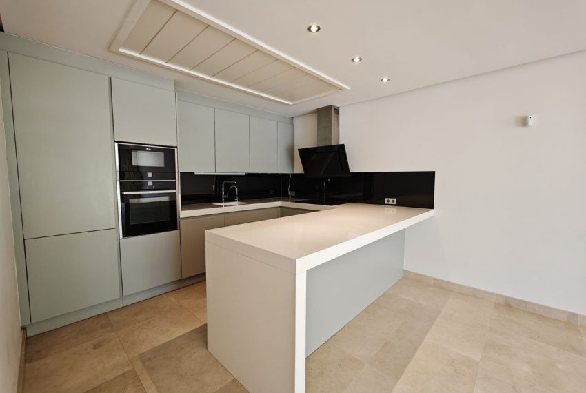R5050399-Villa-For-Sale-Marbella-Semi-Detached-3-Beds-326-Built-12