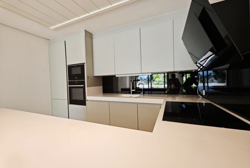 R5050399-Villa-For-Sale-Marbella-Semi-Detached-3-Beds-326-Built-13