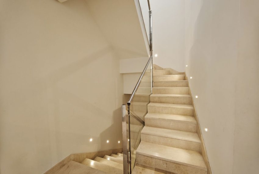 R5050399-Villa-For-Sale-Marbella-Semi-Detached-3-Beds-326-Built-17