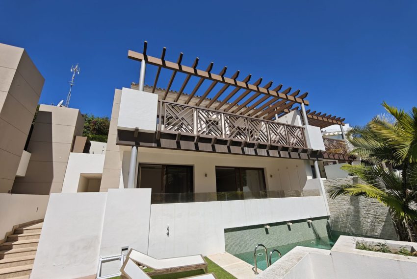 R5050399-Villa-For-Sale-Marbella-Semi-Detached-3-Beds-326-Built-2