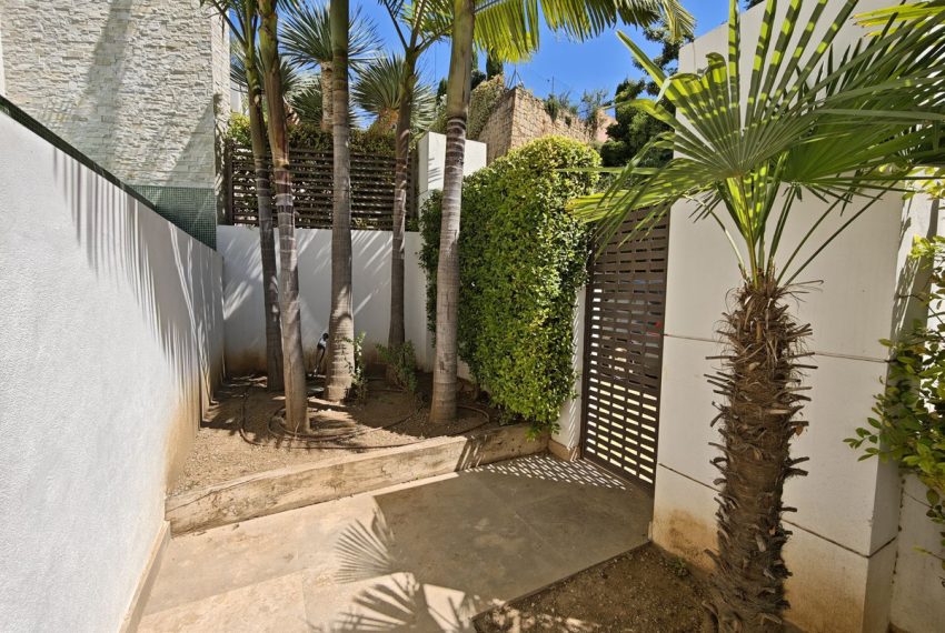 R5050399-Villa-For-Sale-Marbella-Semi-Detached-3-Beds-326-Built-6