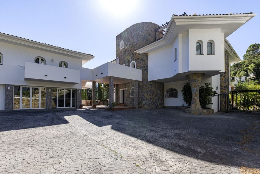 R5050594-Villa-For-Sale-Benahavis-Detached-6-Beds-680-Built