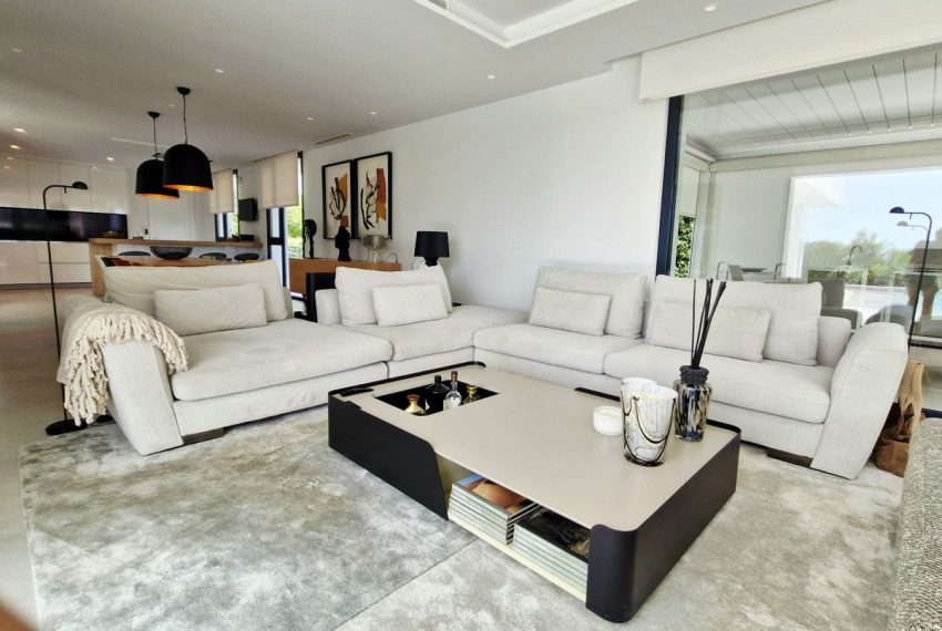 R5051251-Villa-For-Sale-Estepona-Detached-5-Beds-406-Built-5