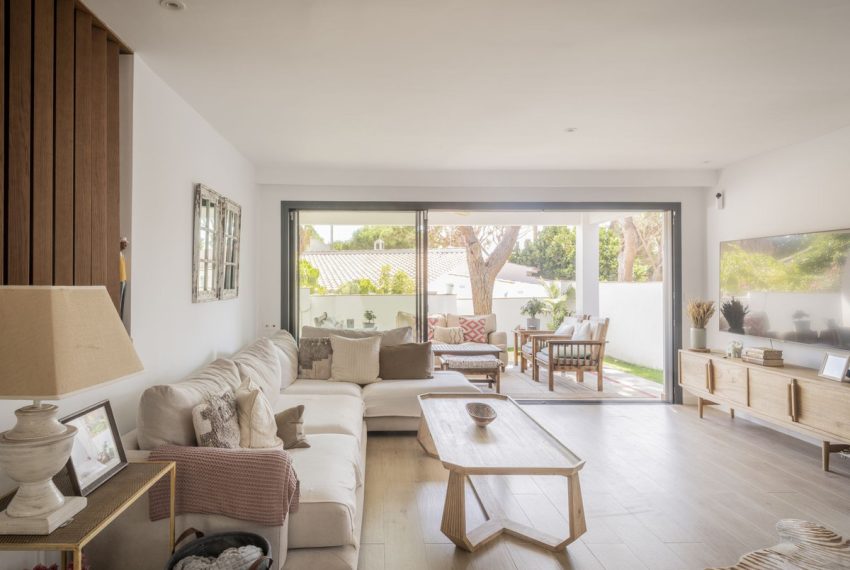 R5052280-Villa-For-Sale-Calahonda-Detached-4-Beds-180-Built-8