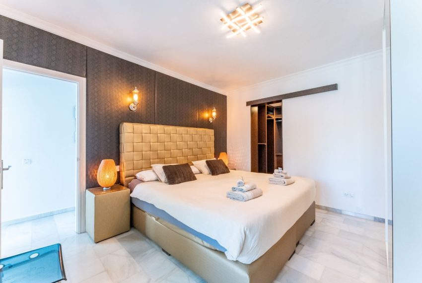 R5052349-Villa-For-Sale-Calahonda-Detached-4-Beds-232-Built-16