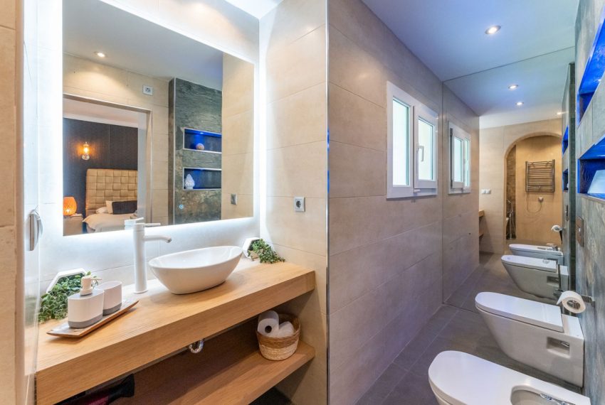 R5052349-Villa-For-Sale-Calahonda-Detached-4-Beds-232-Built-17