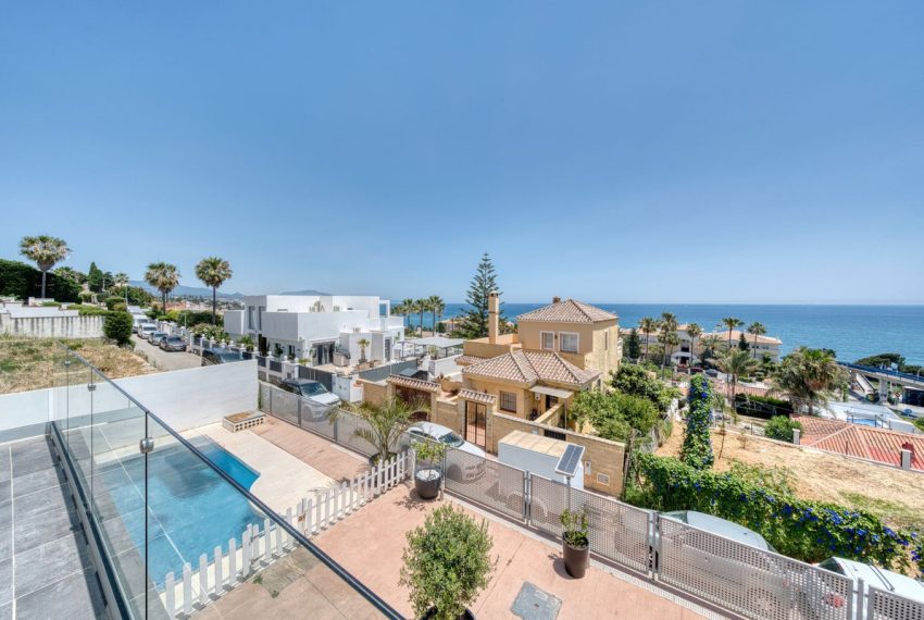 R5055628-Villa-For-Sale-Estepona-Detached-5-Beds-327-Built-1